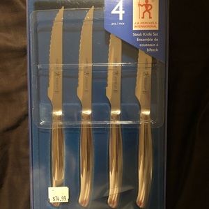 Brand new box of steak knifes